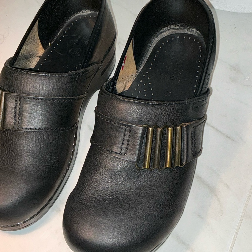 Sanita Women’s Black Leather Clogs Slip-On Comfort Work Shoes Size 40 EU 9.5-10